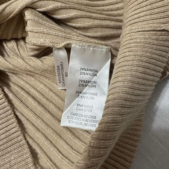 Calvin Klein long sleeve turtleneck in a soft‎ cream color Size XL - Picture 5 of 6
